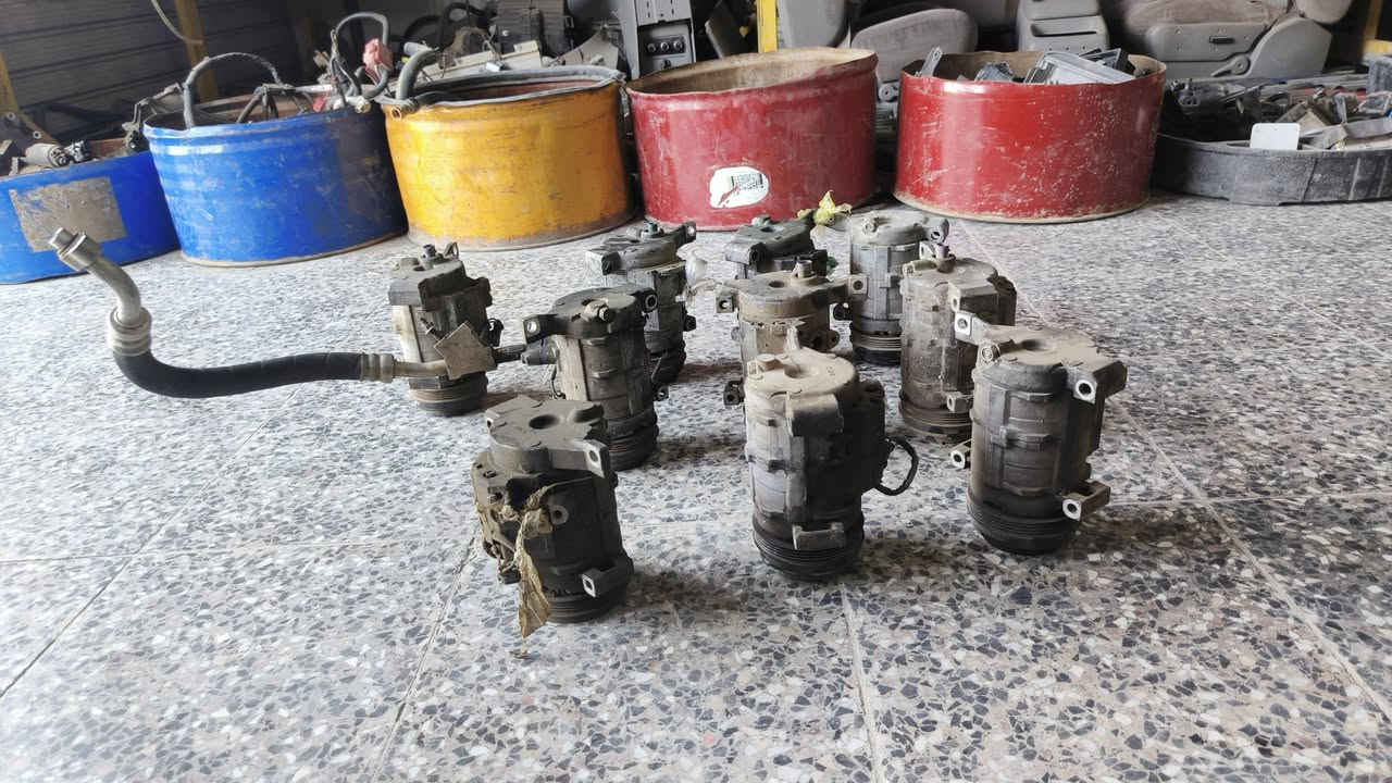 السلام عليكم متوفر قطع غيار كل مايخص  تاهو جمسي يوكان المكان حصوه طريق حله بغداد مجمع الشمري الرقم ***********متوفر واتساب
