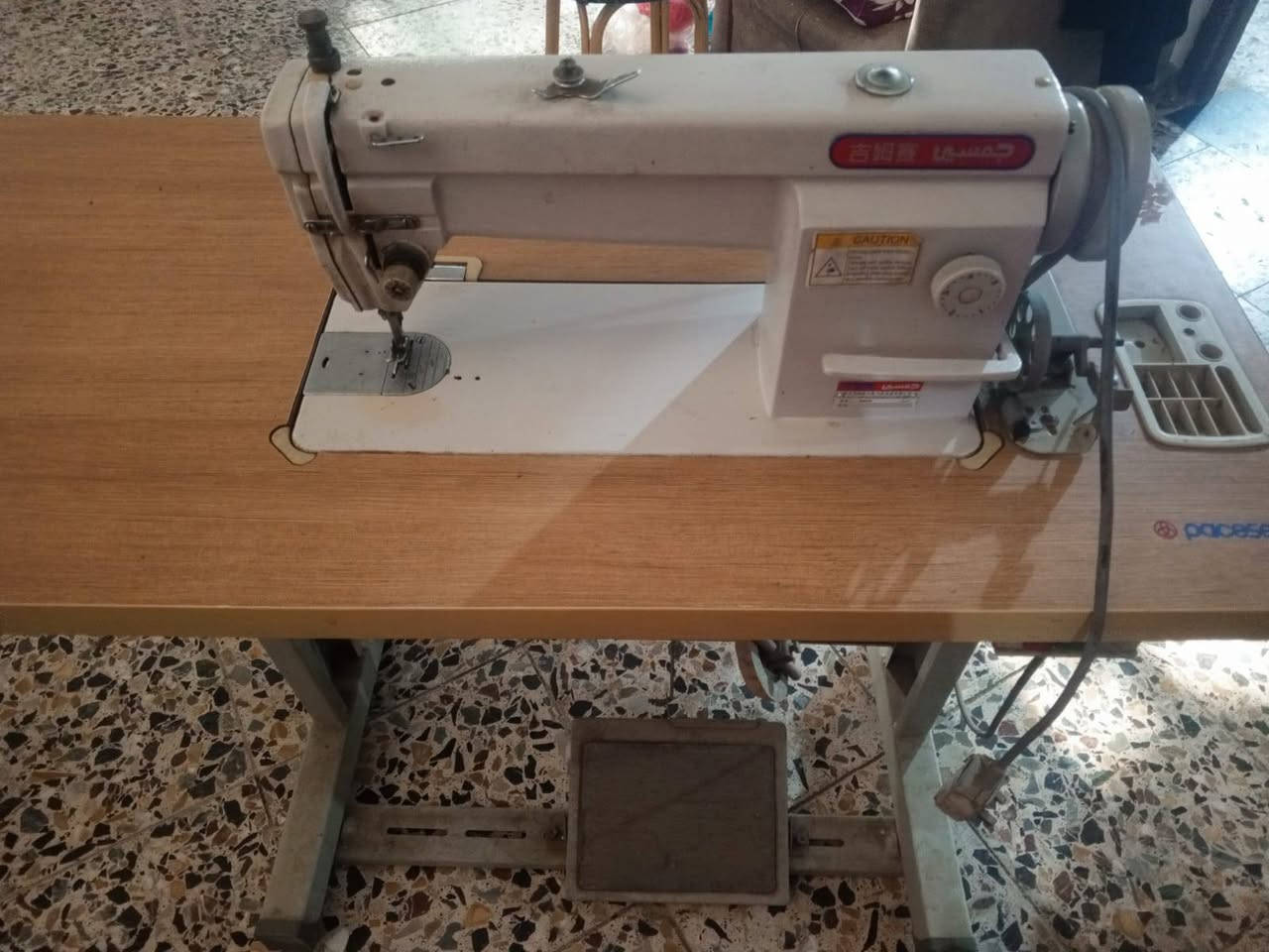 مكينة خياطة صناعية نظيفة نوع (جمسي).


**إذا كنت صاحب هذا الإعلان وتريد حذفه لأي سبب، رجاءا أرسل رسالة إلى الدعم الفني**