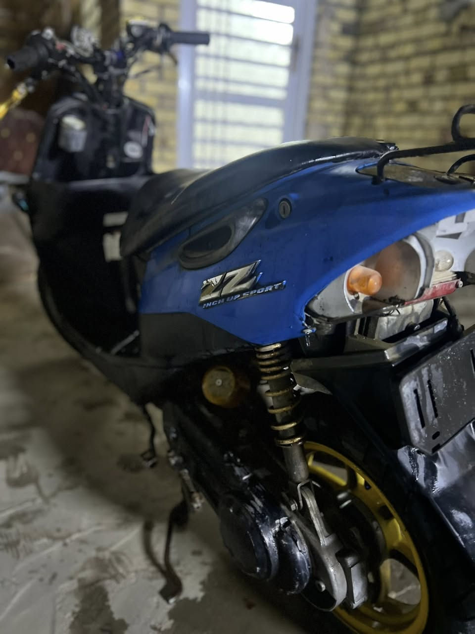 السلام عليكم دراجه ساسوكي مديل 2012حجمها اكبر من ال2003 دراجه مجفته مره وحده هورن لايت شغال هندر واحد تشتغل تجي تشغل وتشوف سعرها 250 مكاني حي الحسين الجديد اي استفسار خاص او رقمي ***********
