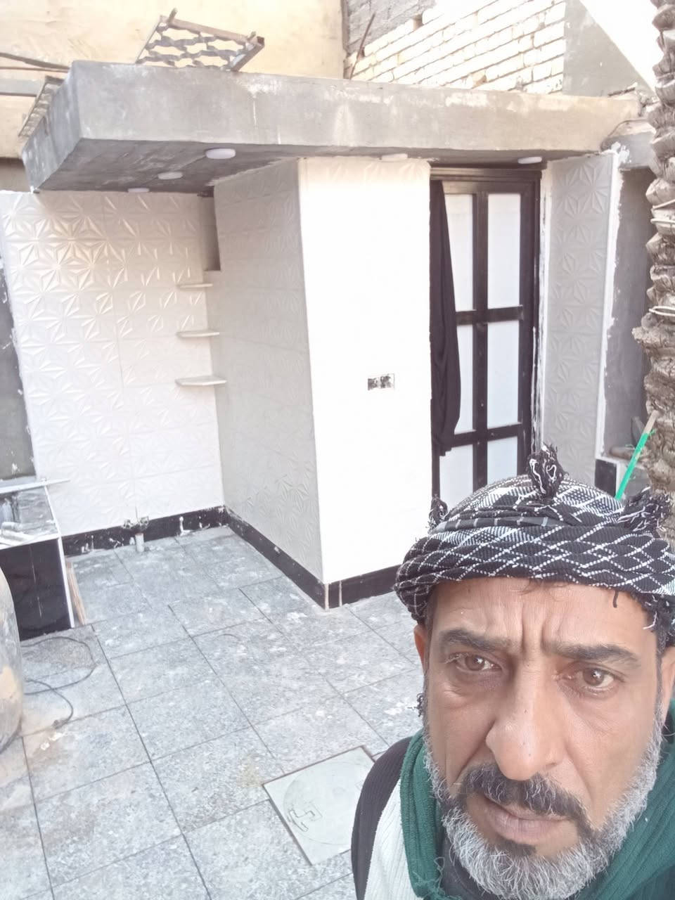 باسم الكريطي لكافة انواع السيراميك ولبورسلين ولكاشي متفرغ حاليا وين المستعجل 
***********
