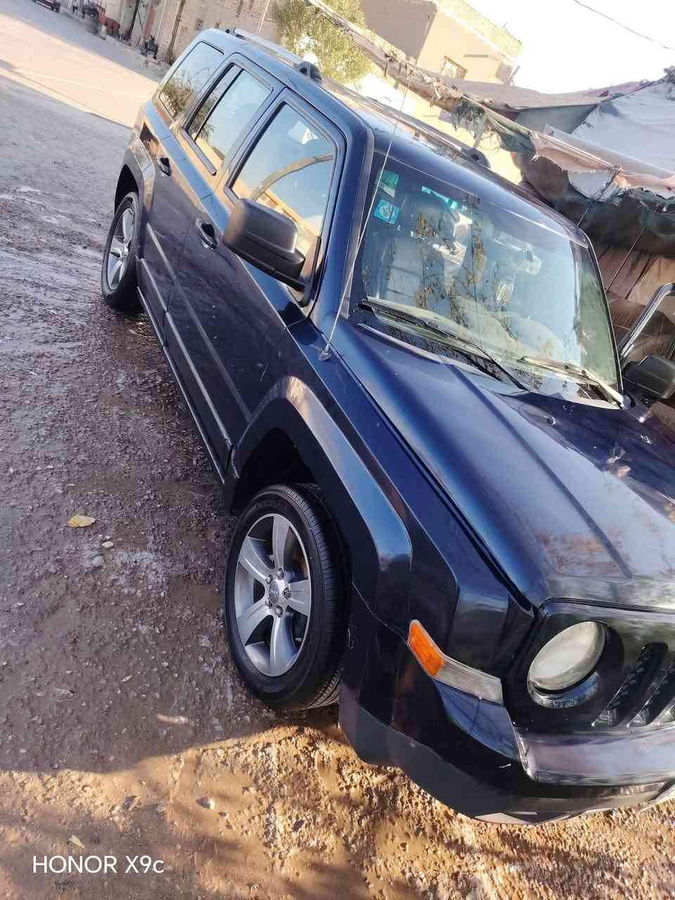 السلام عليكم.. للبيع  جيب باتريوت ٢٠١٦ رقم مثنى جاهزة على اخر حبة مكينة ٢٤٠٠ فوول مواصفات بيه رشات صبغ بسيطة مكانه ديوانية ١٠٥$ وبيه مجال الشراي يتصل *********** ابو عباس
