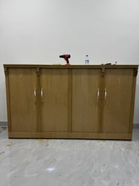 اخوان  اليوم تم تجهيز ميز نضد معَ كومدي عدد 2 حسب الطلب  نوع الخشب سند...