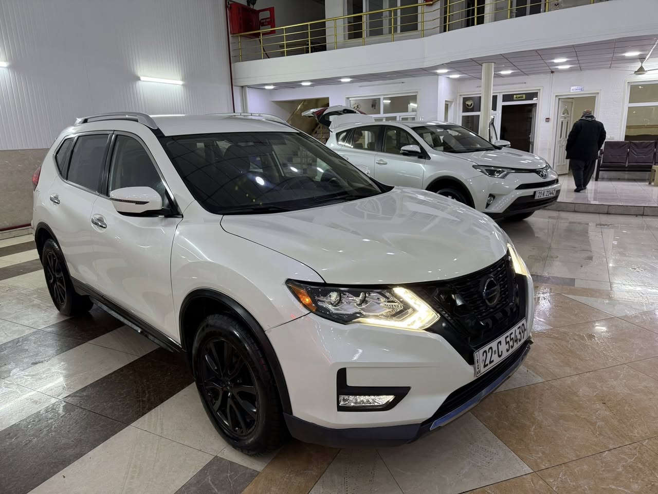 نيسان روگ موديل 2018 مواسةفات Sv awd فول ماشى 70 ميل سيارة جديد رقم سنوية كل جديد  شبر بونيد بيها صبوغ بدون دواخل بدون أيرباگ  
*********** 
ڤايبر واتساب موجود
