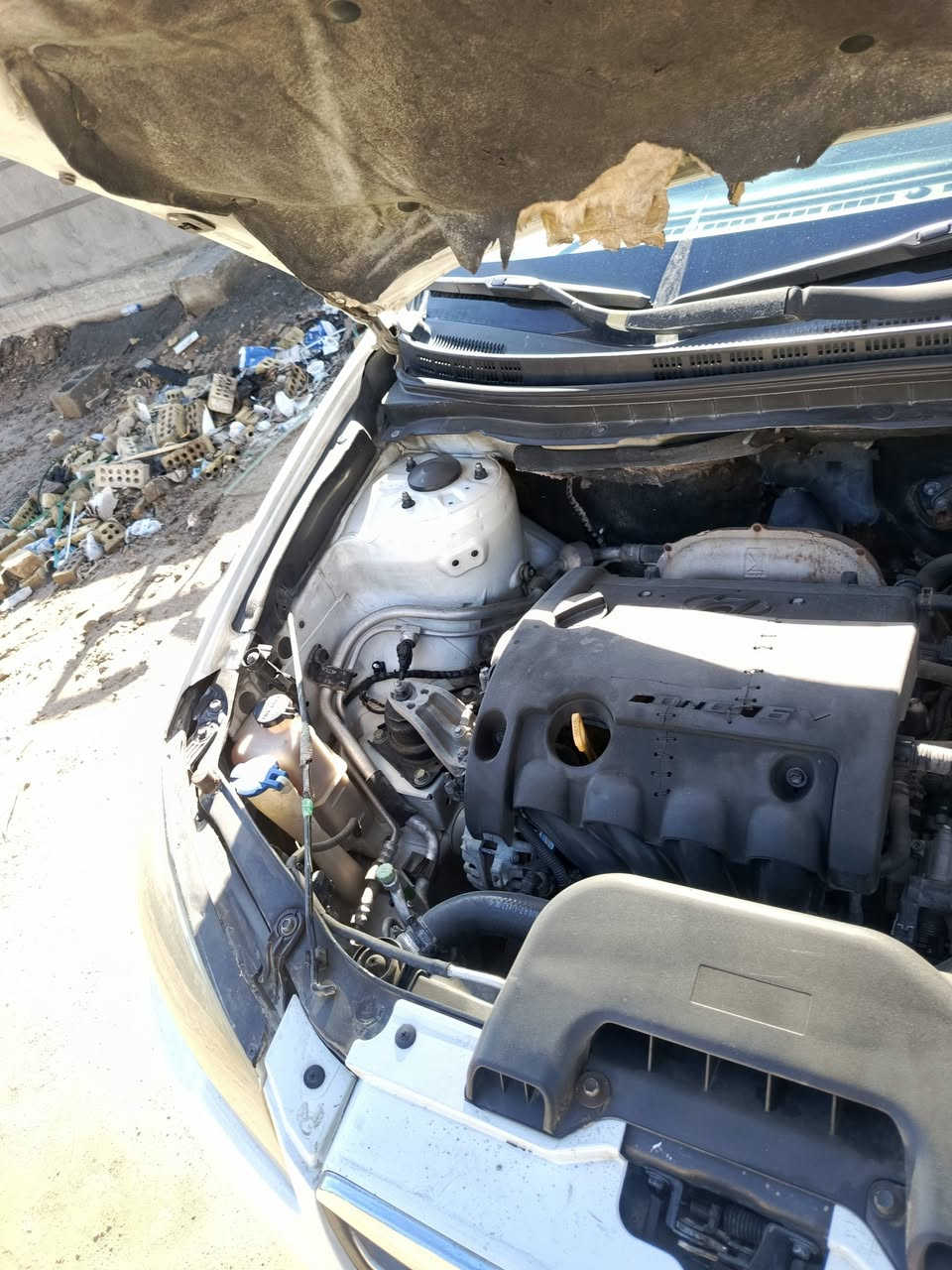 السلام عليكم انترا موديل 2009 خليجيه كفاله السونار ويا الصور رقم بغداد مشروع وطنيه السياره بيها غلط ورقم الشاصي مال السياره راعيهم وجود وعندي وكاله بيها واتكفل من عشائر وسرقه وغرامات السعر 65 بيها مجال بسيط عنوان بابل جبله ***********
