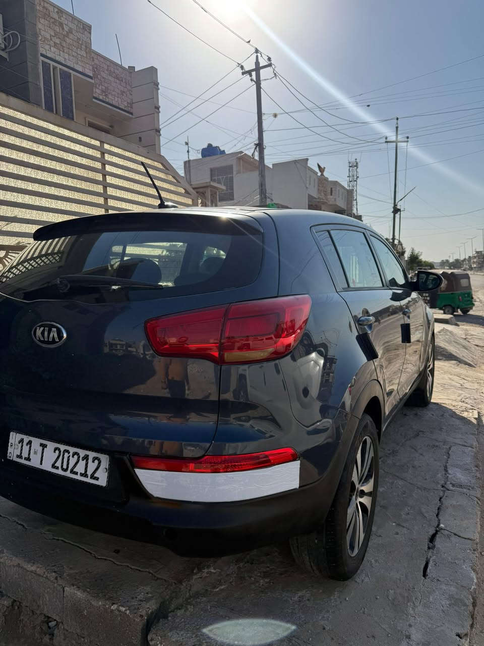 السلام عليكم عندي سبورتج موديل ٢٠١٦للبيع وارد امريكي السياره حادثها قطعتين باب السايق والي بصفه السياره خير من الله محرك 2400gdi شاشه كامره فول تحكم ستيرن وتبريد منضومه جديده
رقم السياره حلو وتحويل مباشر مكان السياره بغداد المنصور للاستفسار:***********
السعر ١٣٢ وقابل للتفاوض.
