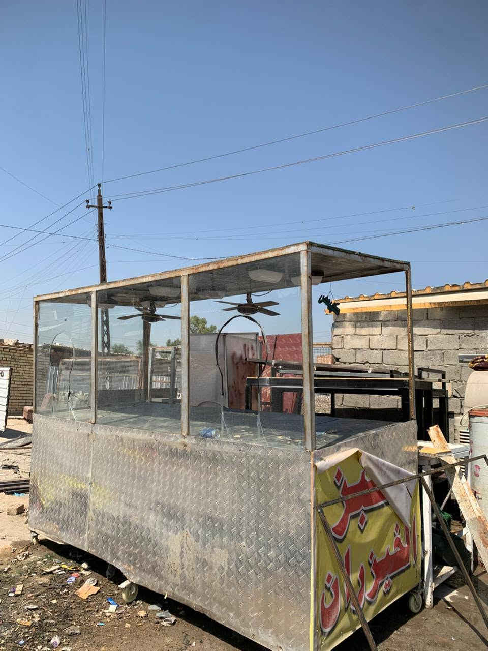 للبيع +ميز شناكة السعر 250الف وبي مجال حك الجوية ***********بغداد شهداء البياع قرب حسينة الحسن العسكري
