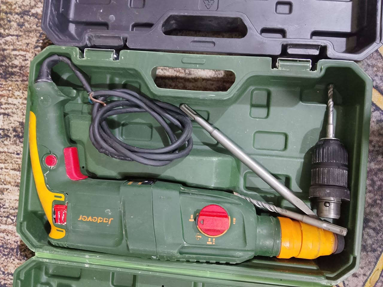 دريلات همر تثقيب وتكشير أخو الجديد 
باقي آخر 4 قطع 
السعر 30 الف الواحد وتوصيل 5 
يوجد توصيل لكفافه محافظات العراق وبغداد 5 آلاف 
*********** يوجد واتساب
