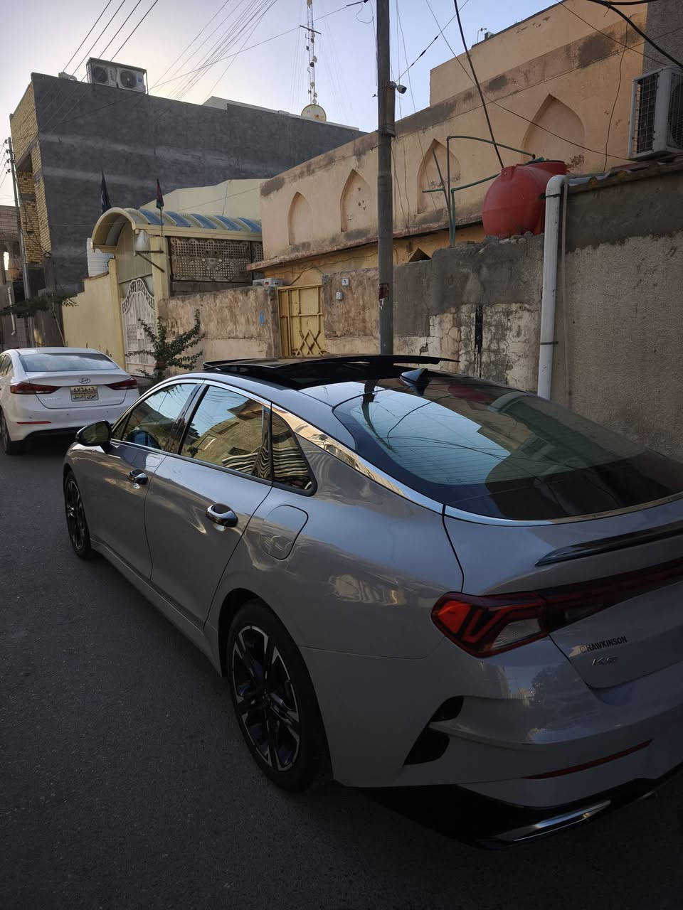 السلام عليكم كي فايف موديل 2021 واردي امريكي  
السياره مصبوغه احزام 

   رقم كربلاء 
مواصفات جي تي لاين
اللون سمنتي مميز
1600 تيربو يعني 2600
مواصفات 
 بانوراما 
بصمه
كشنات تدفئة 
استيرن تدفئة 
شحن هاتف لاسلكي 
قياده ذاتيه ؏ الخطوط السريعه
هاند بريك بصمه
تشغيل عن بعد 
مثبت سرعه 
نضام ABS
مانع انزلاق حساس أطارات 
بك لايت ليد
شاشة
كامره دواره
الاسلكي 
شاشه اعطال
ويل كورم لونين
رادار جانبيه
مراقبة النقطة العمياء
رادار الخطوط البيضاء 
اشاير بالمري 
كشنات جلد احمر
مقعد للسائق قابل للتعديل كهربائياً
لايتات ‏3 عدسات 
نضام قياده أيكو + سبورت +سمارت +نورمال
بلوتوث + aux + usb
فول تحكم ستيرن
كير أوتو + عادي
ئوتو بريك 
‏ ‏
ستيرن حرف. Led D +  زينون
توقف ذاتي عند الرجوع
صندوك بصمه
‏AUTO HOLD
تصميم خارجي رياضي
نظام الملاحة
مصابيح خلفية LED
مصابيح ضباب LED
لاسلكي Android Auto 
 

  
  
السعر: 145

للتواصل ***********
