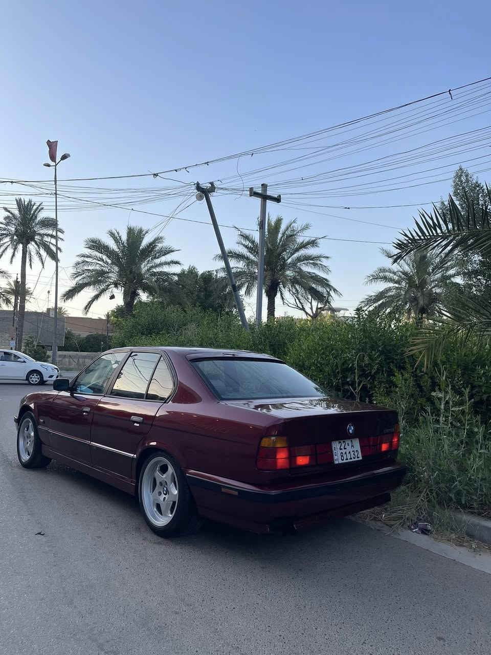 للبيع 525 مسكر كير اوتو موديل ١٩٩٣ 
سياره جاهزه وفول ام دعاميات ودوس وترايش 
صبغ عام جماليه فقط بدون اي حادث بدون خياس 
داخل جلد رصاصي كلش نظيف داخلها 
دبل اسوباك اصل 
تنته سوده 
ويل ام وتخم تاير جدد 
مكينه وكير ١٠٠/١٠٠ 
صدر امامي خلفي ١٠٠/١٠٠ 
تبريد صلج 
رقم اربيل تحويل ثاني يوم
السعر ٦٩ وبيها مجال جدا جدا جدا بسيط 
مكانيً بغداد السيديه 
*********** 
الشراي يتصل
