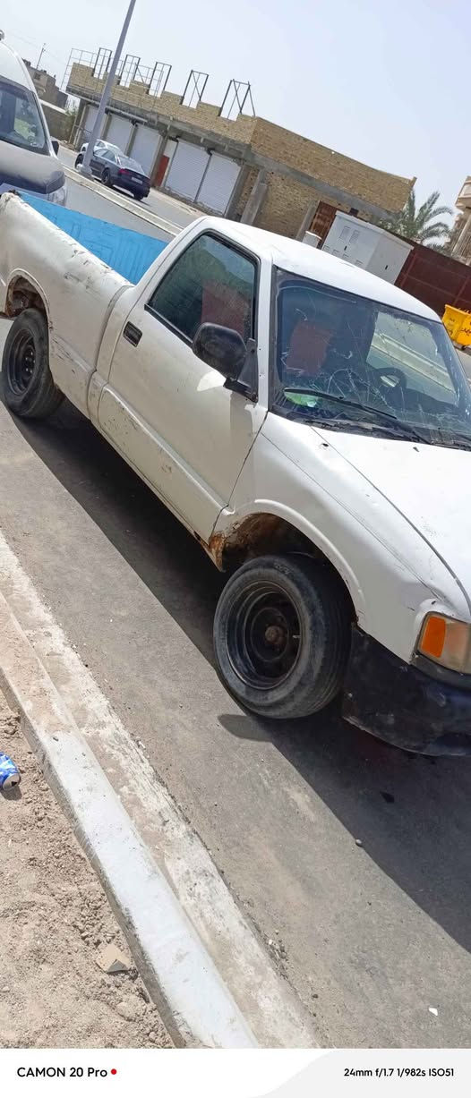 بدون راعي ولاتحويل وبدون سنويه 
جماعه المخضر سعره سعر دراجه شحن حداديه توب باور كله شغاله دواخل نضيفه 
بصره شط العرب گير عادي حتي طفل يسوقه *********** سعره ٩ وبيه البصرة, العراق
