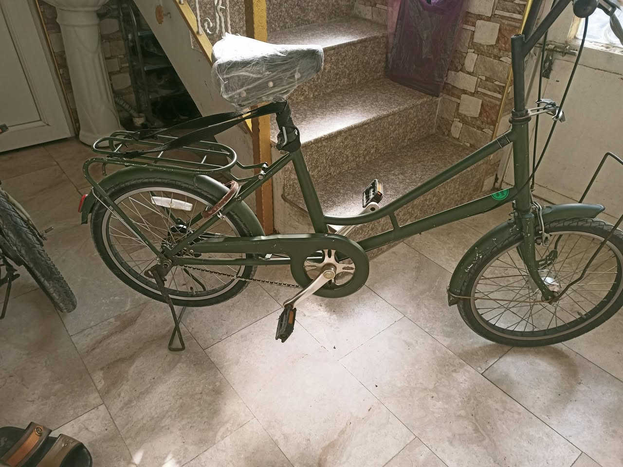 السلام عليكم بايسكل للبيع حجم 20 بايسكل نظافته 75 نازل من الحاويه  ما ابي اي شيء نقص كامل بايسكل الاوربي مستعمل نظيف  السعر 85 بي مجال المنطقه كاظميه دولعي استفسار *********** بي واتساب
