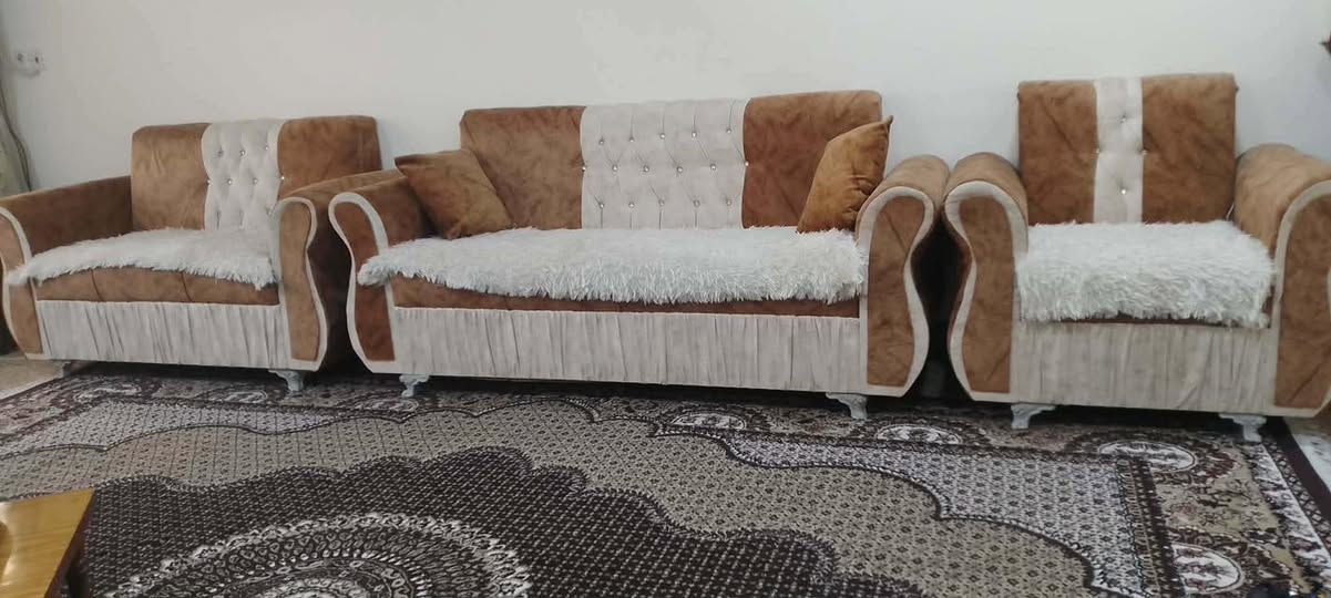 قنفات للبيع ١٠ مقاعد مابيهن اي عيب
سعرهن ٢٥٠ 
مندوبه ❤️


**إذا كنت صاحب هذا الإعلان وتريد حذفه لأي سبب، رجاءا أرسل رسالة إلى الدعم الفني**