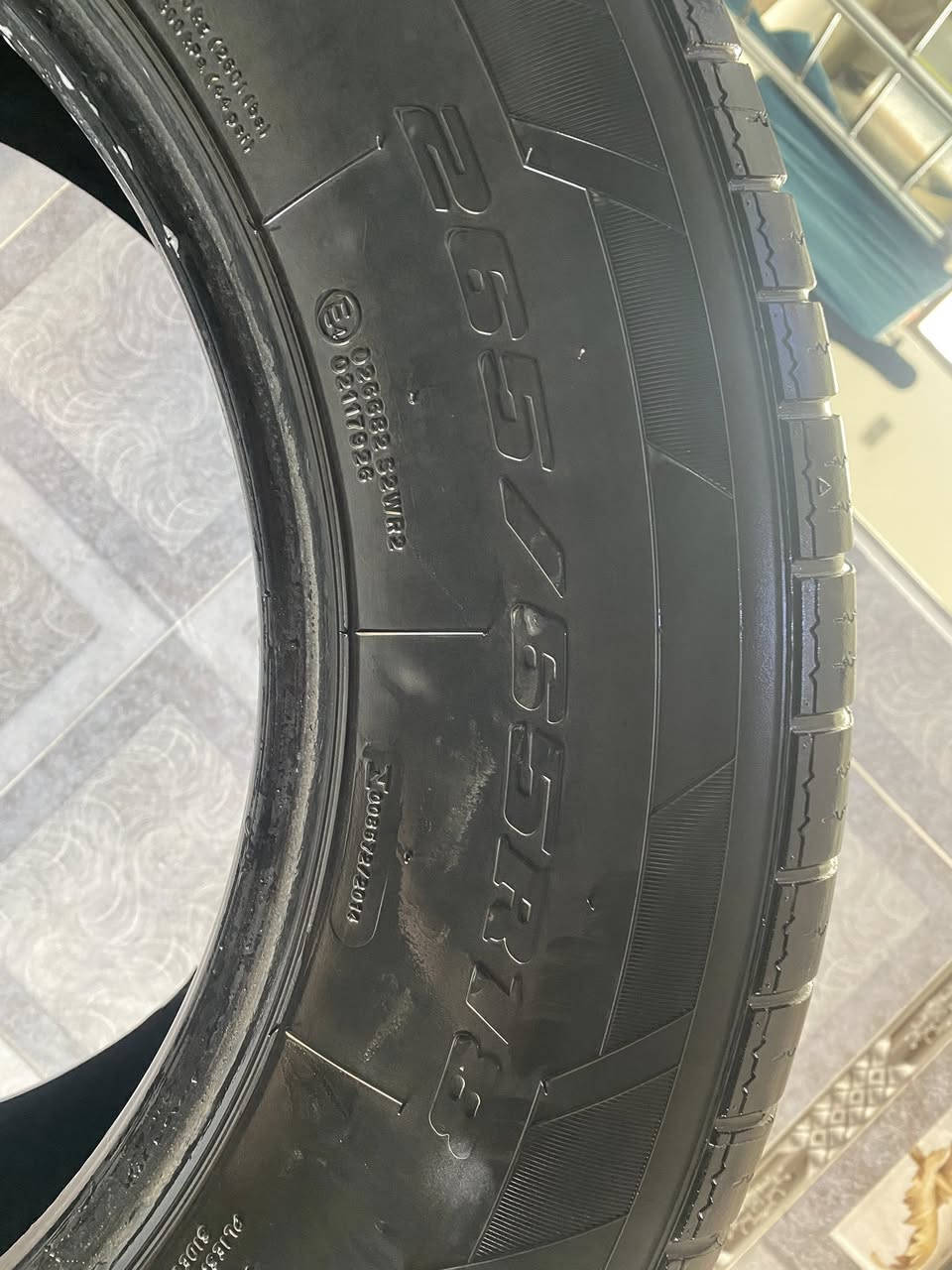 السلام عليكم زوج تايرات نضاف حييل السعر 50الف عنوان العماره ت ***********
