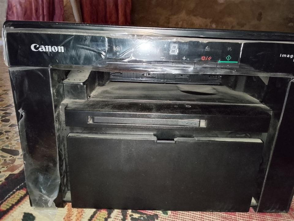 طابعة كانون، 3010 
ابيض واسود ليزرية 
سعر 200 
للاتصال او مراسله وتساب ***********
