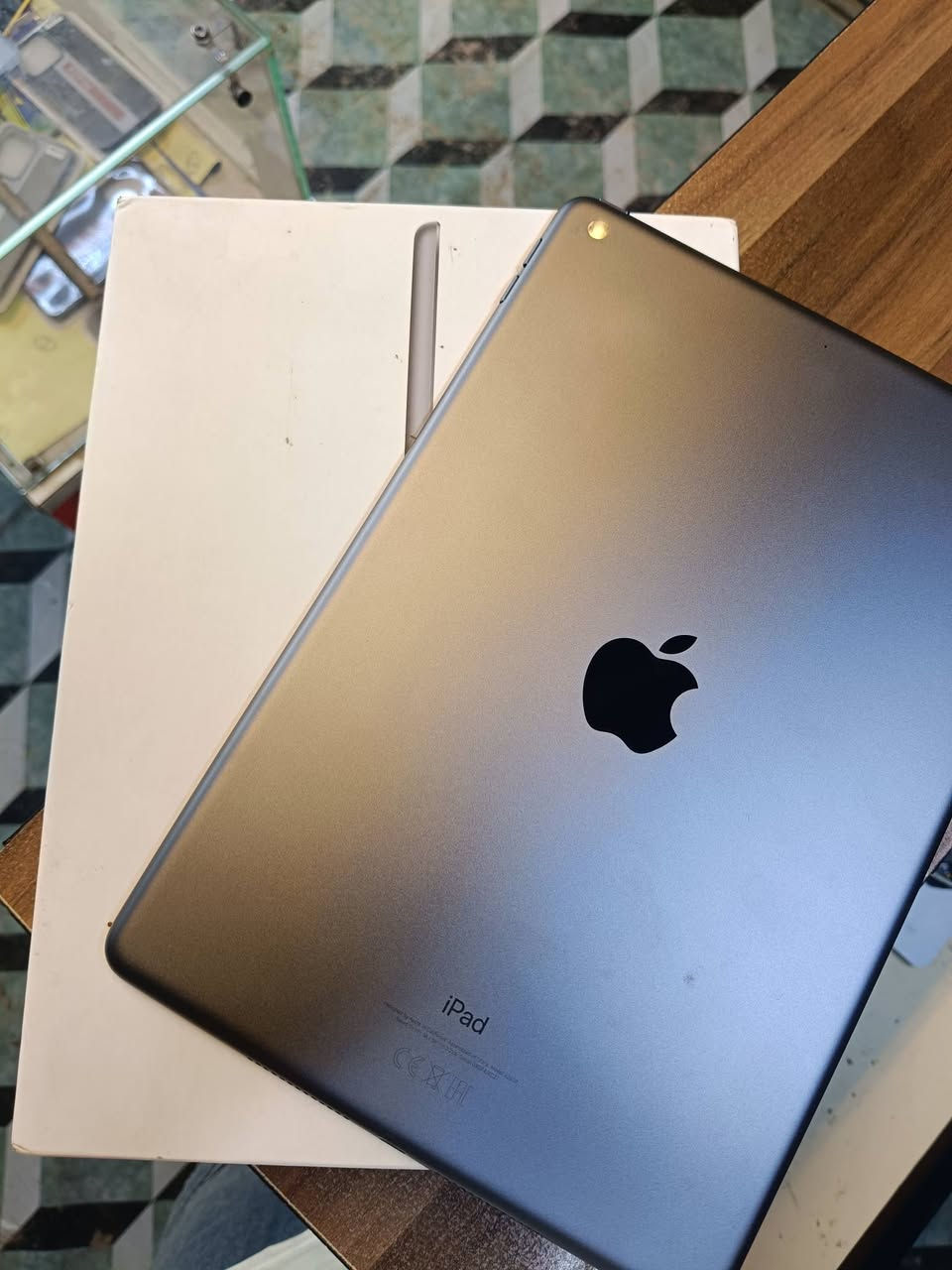 ايباد 9 للبيع نضيف ذاكره 64 الجهاز ع وضع الشركه مداخل صيانه كارتونه وغراضه كامله السعر 190 مكان بغداد
***********

