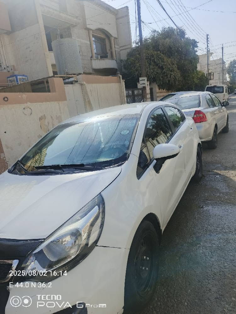 کیا ریۆ مۆدیل ٢٠١٦ مەکینەی ١٦ مەرغوبە مواسەفات سوکان ڤۆلیومە شاشە ئایپاد ئاوێنە ئاوتۆیە Eco یە 4.5پارچەی هەیە و مەکینەو گێرو هەموو شتێکی بە شەرتە سەیارەکە بێ کێشەیە و ماڵی دۆستە  (***********)  نرخیشی(80) وەرەقەیە سێ وەرەقەش خرامەی لەسەرە أربيل, العراق
