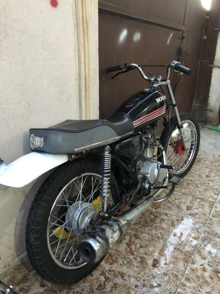 سلام عليكم دراجه للبيع نامه 3احرف تعميره كلها جديد من طاير ل طاير 26 غراضه كلها جديد شاد شاصي رفيع محرك 20سرط لا صرف لا بخار بس بيها سوط عصافير شلعه معدل فول دبلات امامي خلفي كلها شغاله سعره مناسب 260رقم موبايل 

‭0787 763 7458‬
