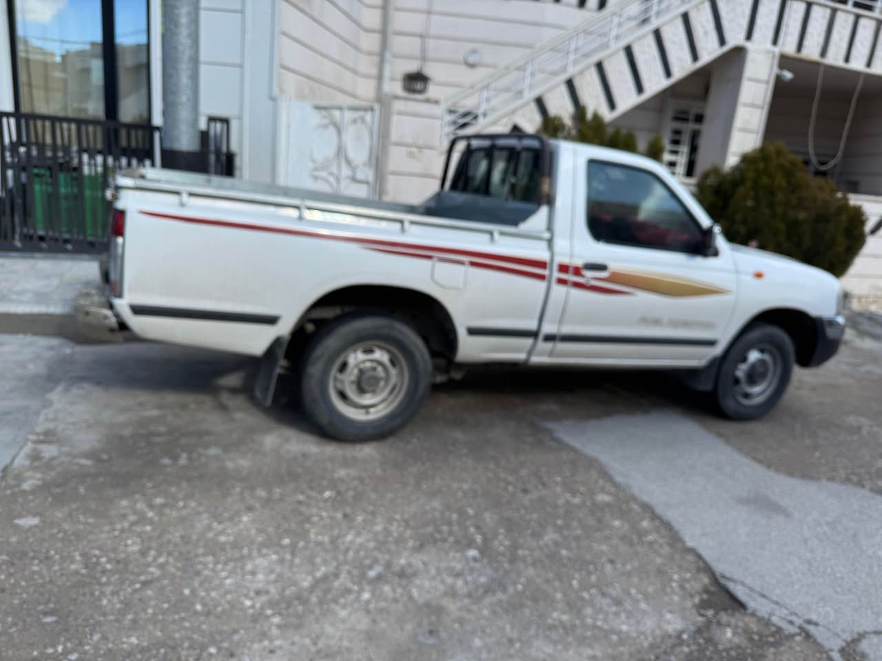 نيسان موديل2008
ياباني اصل محسان دخال احمر 
جام كاربا كير محرك بيلادي 
سنويه 2029
وكال تحول شرط
مكان عنوان سلماني
*********** السليمانية, العراق
