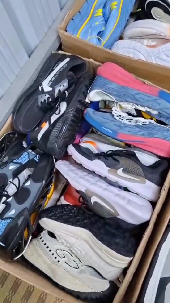 #UsedbrandSneakers  original brand sport shoes factory wholesale cream brand #Athleticshoes

#usedshoes #mentekkies #secondhandbrandshoes
#secondhandclothing #Iraq
#Bolivia #Skechers #usedbales #Usedschoolbags #Usedblanket #UsedSportshoes #国际鞋批发出口


**إذا كنت صاحب هذا الإعلان وتريد حذفه لأي سبب، رجاءا أرسل رسالة إلى الدعم الفني**
