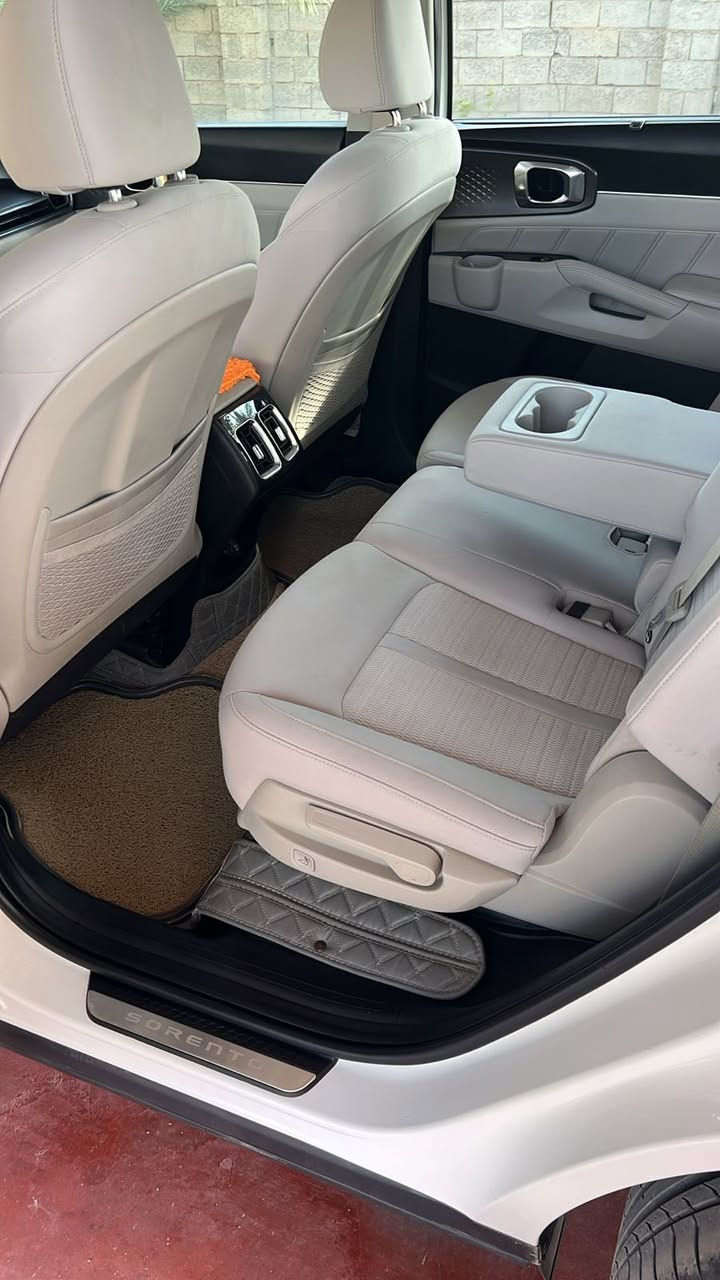 السلام عليكم سورنتو للبيع موديل 2024 محرك 6 7 راكب 3 قطع تبريد بصمه تشغيل عن بعد كامره خلفيه حساسات كير ماوس 
ماشيه 92 الف رقم بغداد دولي . سعر 280وبيه مجال
سونار مرفق مع صور ‭0790 473 9500‬
