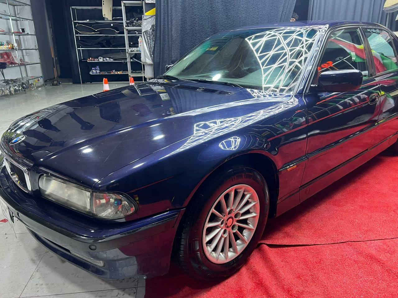 بی ئێم  نمونە  728 مۆدێل 1998 فول بێدەعم  بۆیاخی عیراقی نیە بەشەرت بێ سارد سڵاید کوشن جلد سندوق شفت  فۆرمیکا  سوکان ڤۆلوێم لایت متحەریک  گیڕو مەکینەو تەبرید بە شەرت بەناوی خۆمانەوەیە یەک دەستە 108 گەڵا مجال ***********  *********** دار بنديهكان, السليمانية
