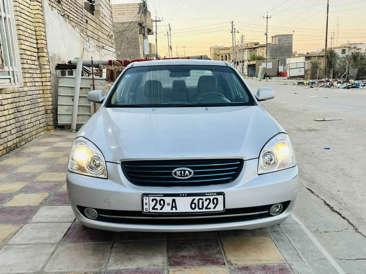 السلام عليكم 
الى عشاق الجديد 
كيا اوبتيما 2008 خليجي رقم واسط سنويه ورقم إنكليزي بسم ولد صديقي بالناصريه تحويل مباشر 
تبديل بنيد وجاملغ ايمن باقي كفاله عامه ضربه وتبديل وصبغ وفتح وبارد محرك 2000 شرط لا مفتوح ولا تبخير ولا تنقيص سياره جديده جدا واحلى من الصور كير ومحرك وتبريد وحداديه وتخم تاير ودواخل وضع الشركه ترايها كلش حلو السعر 114 الشراي يتصل وبالخدمه *********** العنوان ناصريه مدينه الصدر قرب كراج بغداد
