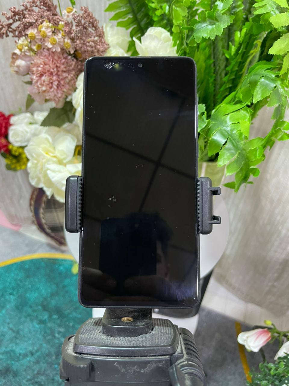 سلام عليكم ... مكاني كركوك
جهاز كلاكسي A71 ذاكره 128 كيكه رام 6 بطاريه 5000 منفذ الشحن تايب سي دبل سيم او رام خارجي شاشه سوبر اومليد بصمات 2 الاصبع بشاشه والوجه جهاز نظافته كدام العين مابي عيب مامفتوح بس لمس مبدل شاشه بلادي شرط للبيع او مراوسه سعره مناسب 125 الف بي مجال شراي اتصل *********** واتس اب هم موجود
