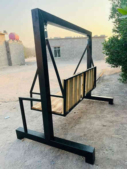 مرجوحة للبيع حديد ثقيل طولها 190cm العرض 200cm تحمل 4 نفرات سعرها 225الف مكاني البصرة الزبير رقمي *********** متوفر اتصال خط وواتساب
