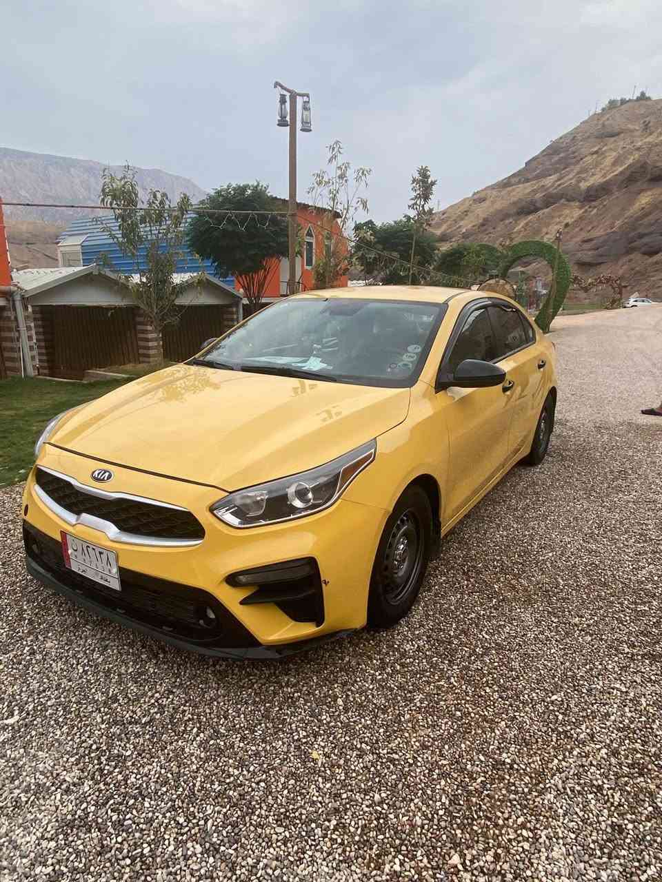 فورتي 2021 وارد أمريكي حادثه موجود بصور سياره نضيفه ومابيه كل نقص رقم بغداد بسمي العنوان بغداد الزعفرانية *********** السعر ١٢٣ وبيه مجال قليل للشراي
