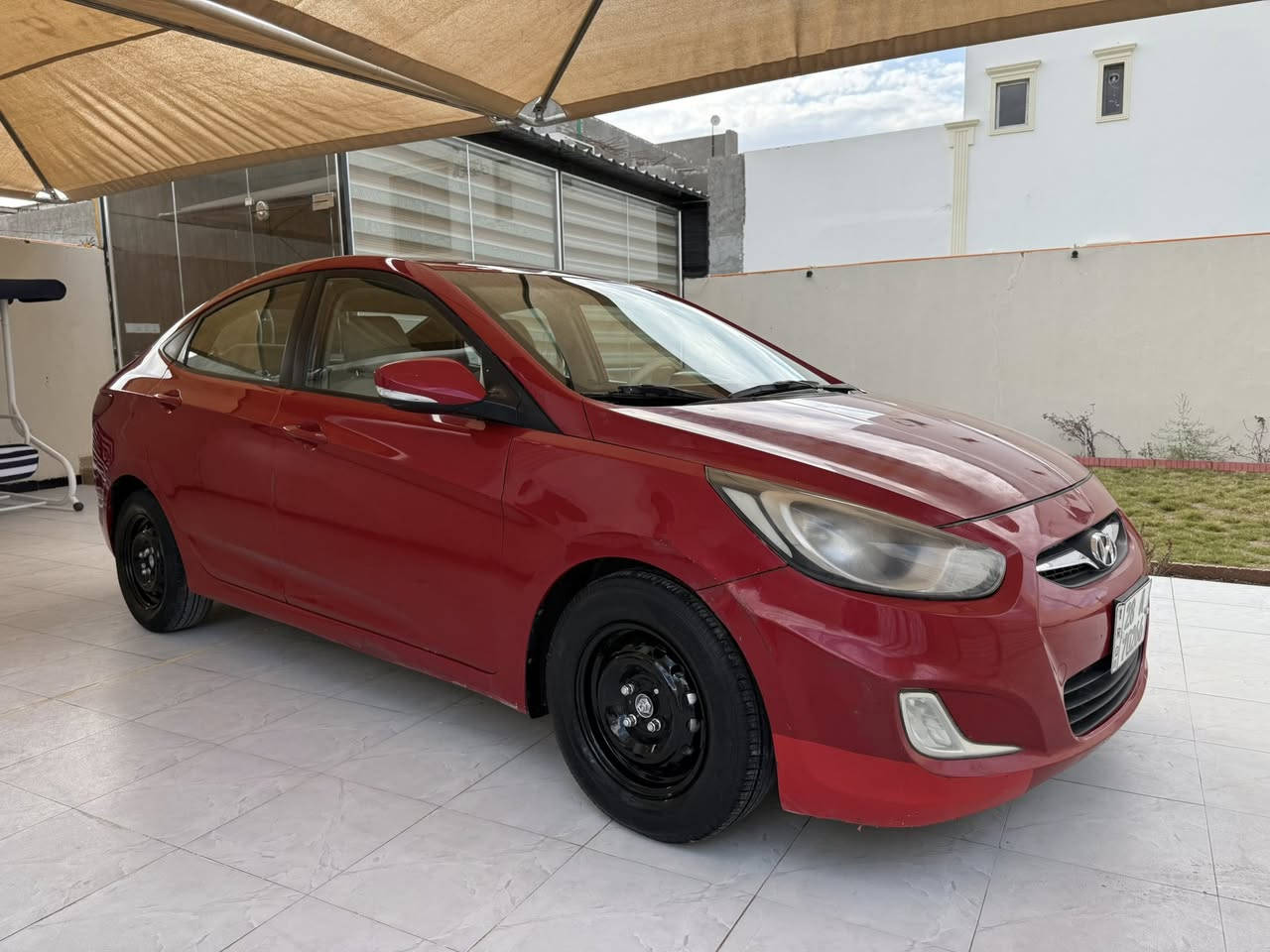 ‏سلام عليكم أكسنت مديل 15 خليجي سيارة بها قطعة صبغ بنيت له ضربة ولا تبديل سيارة كفالة عامة بدون داخل فقط بنيت بيها رقمها نجف دولي مكينة1400   العنوان ديوانية مركز    السعر 77.    ￼ ‭***********.
