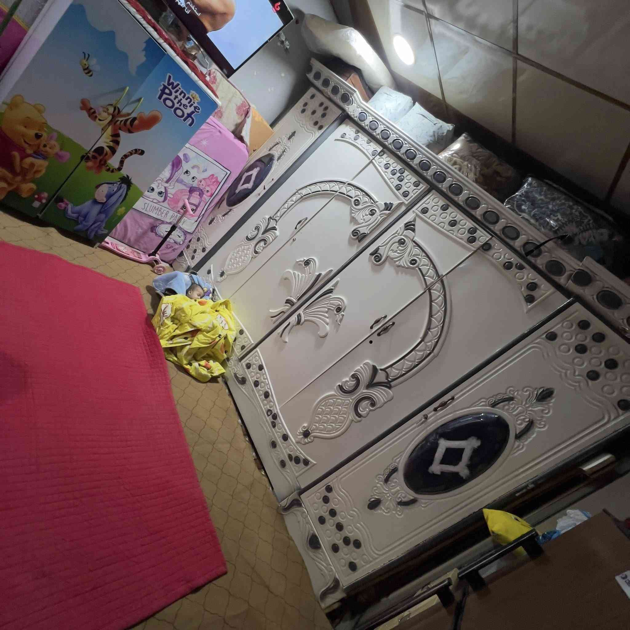 سلام عليكم
غرفه صاح الون للبيع نضيفه يرادلها شويت تعديلات بسيطه تاج حربايه واكع يرادله بس شد ب٤٥٠ الف زبير شماليه


**إذا كنت صاحب هذا الإعلان وتريد حذفه لأي سبب، رجاءا أرسل رسالة إلى الدعم الفني**