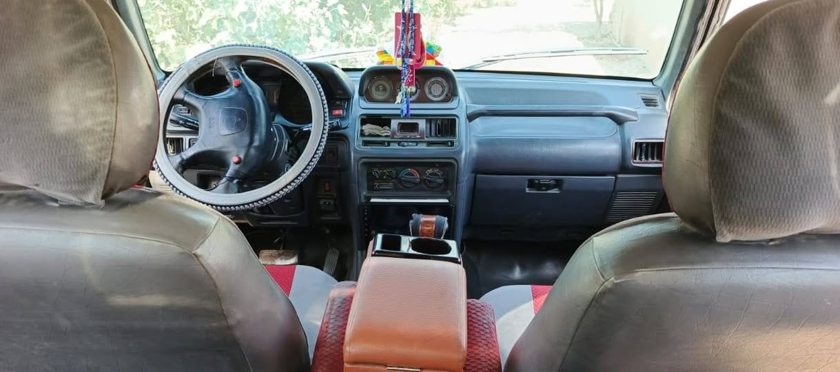 سلام عليكم سياره باجيرو لبيع سياره جاهزه من كلشي صدر محرك اكسل كير كفاله عامه محرك مفتوح  سنويه 2032تحويل بشرط مكانه لفلوجه ركرمه ***********نتصل ودلل  لسعر 55وبيها مجال
