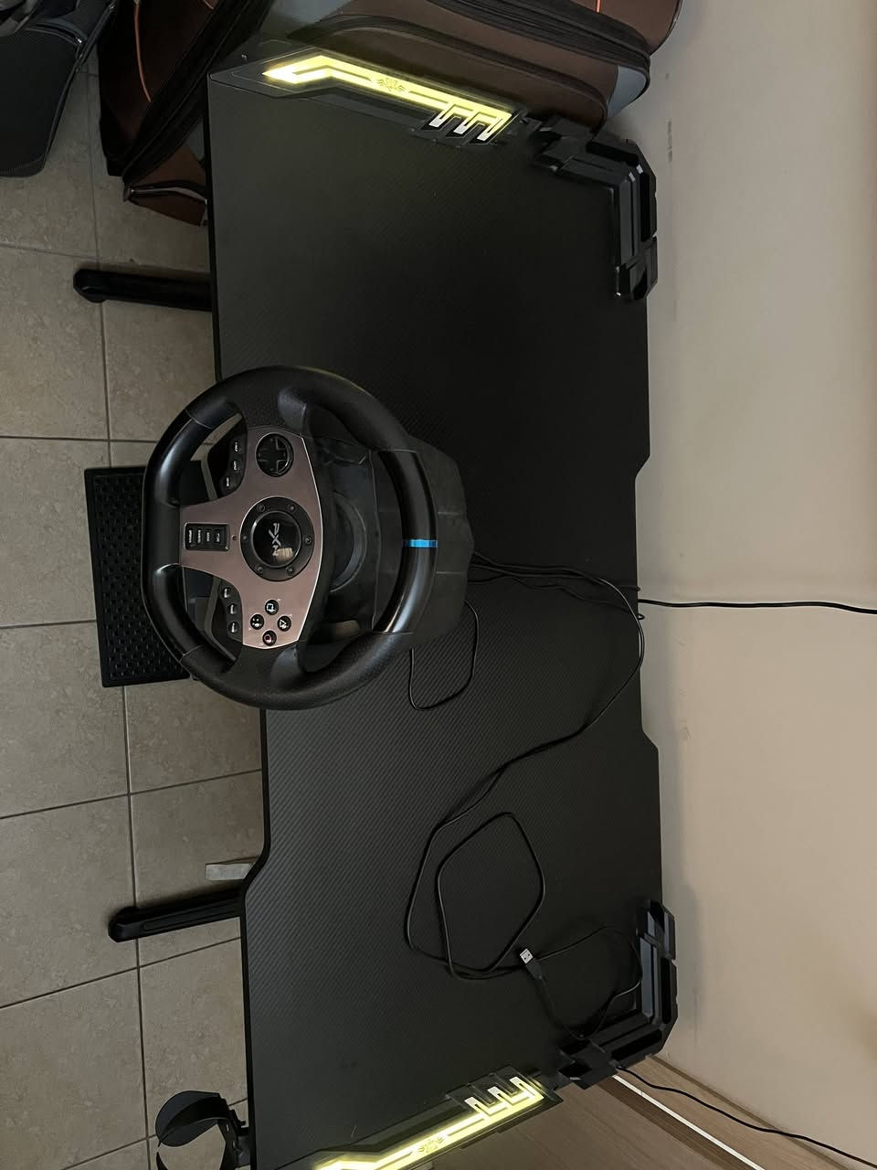 سلام عليكم ميز قياس120x73x60
وارجل مقاس 80x40مم

الميز أضاء لد RGB 

الميز سعره 150 وبي مجال

وشاشه حجم 32 سعرها 100 وبيها مجال


**إذا كنت صاحب هذا الإعلان وتريد حذفه لأي سبب، رجاءا أرسل رسالة إلى الدعم الفني**