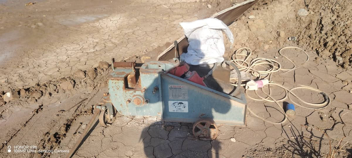 السَلٱمٌ عـَلـْيگمّ-ۈرحـْمّـٌة ٱللـّہ ﯙبُرگـّاتہ
مقص جبير وعواجه لبيغ. ***********
