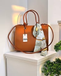 جنط نسائي  سعر المفرد 18 آلاف دينار سعر الدرزن 156 ألف دينار قياس 20 ×...