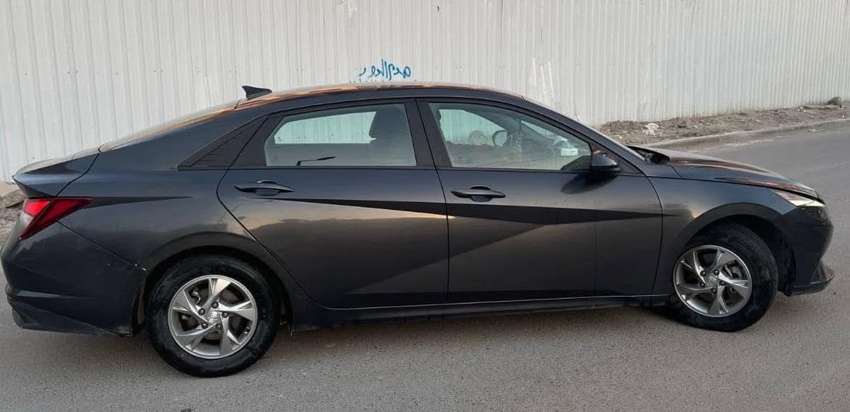 (للبيع)

النترا موديل 2021محرك 2000دوش وارد امريكي ضربة فقط جاملغ خلفي واطراف البنيد رادار  تتبع وتحديد مسار مودات قيادة زينون سيارة نضيفة جدا مال بيت متصرف عليهة اي شي باسمي ثاني يوم تحويل سنوية 2029 السعر (147) وبيهه مجال بسيط حك الجيه السيارة مال بيت وترايهه كولش ناعم ومابيهه مصرف  للاتصال *********** او ***********
