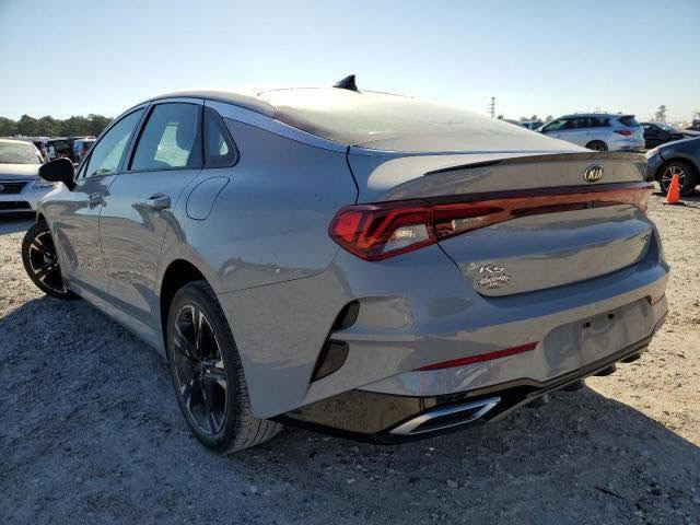 السلام عليكم k5 موديل 2021 Gt line فول محرك 1600تيربو حادثهة موضح بلصور سيارة نظيفة وجاهزة كير مكينة مكفول اي استفسار *********** السعر 158 بي مجال شي بصيط
