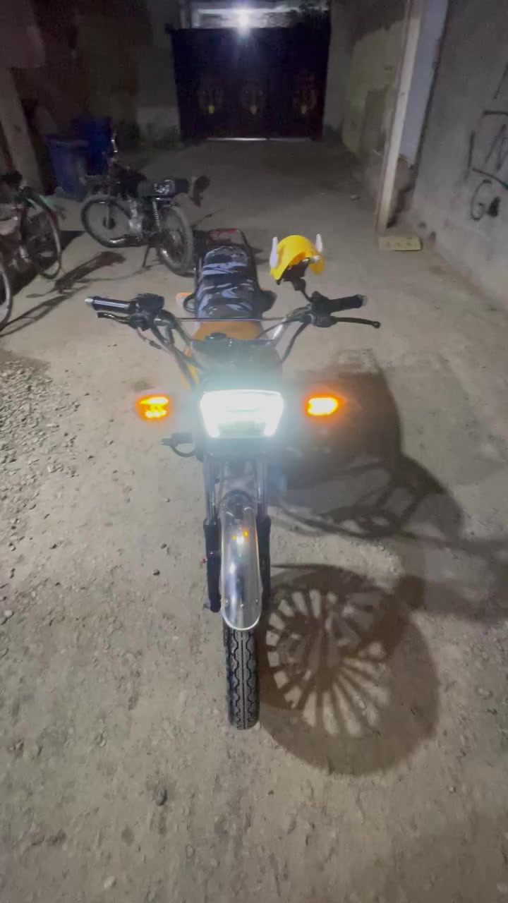 للبيع سيفان موديل 25 دراجه جاهزه كل نقص مابيه سعر 650 قفل شراي يتصل هــ***********
