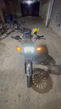 للبيع سيفان موديل 25 دراجه جاهزه كل نقص مابيه سعر 650 قفل شراي يتصل هـ...