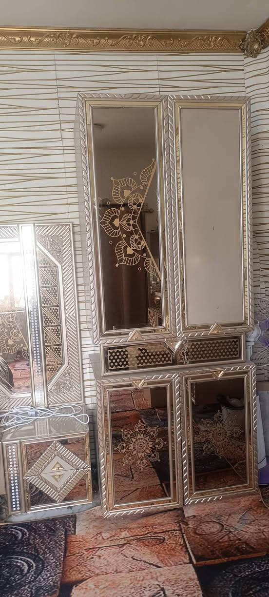 سلام عليكم 
غرفة نوم تركي 11 قطعه اضراره كلش بسيطه فقط جامتين واكعات ماخذه ب 3 مليون ونص اطيني سعر بما يرضي الله


**إذا كنت صاحب هذا الإعلان وتريد حذفه لأي سبب، رجاءا أرسل رسالة إلى الدعم الفني**