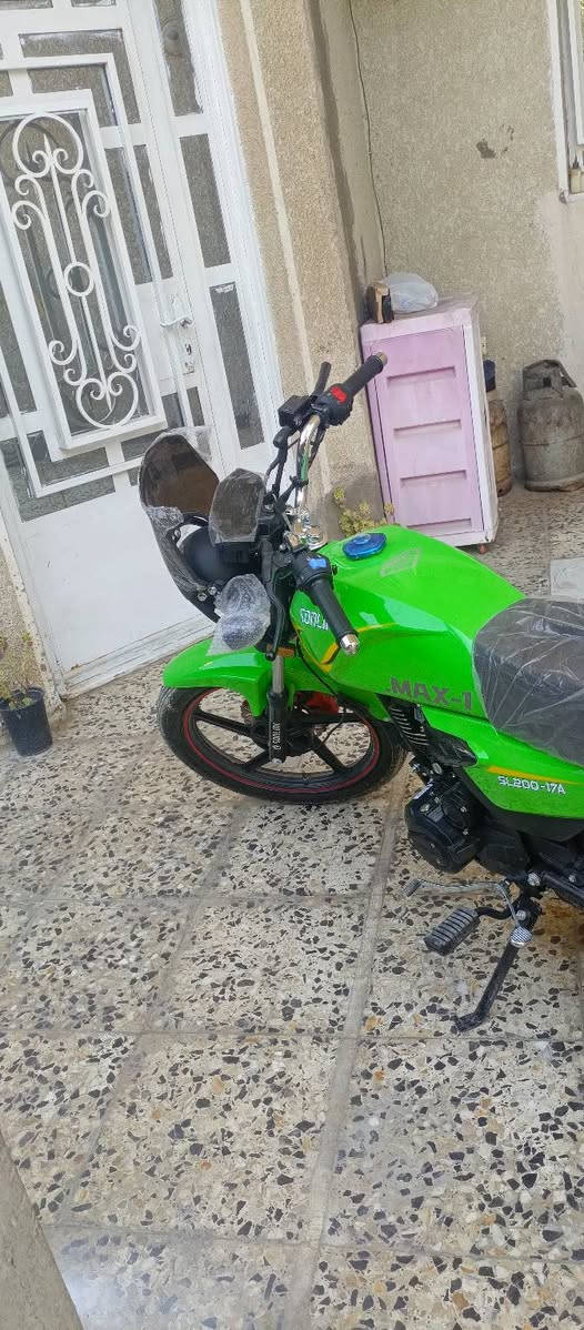 سلام عليكم دراجة سونك خمسة كير بعده زيرو الدراجة مكفولة كفالة عامة مصارله سبوع من نزلت من الرمبة أوراق كاملة اب اسمي مكاني بغداد الشعب سعره مليون او مية او بيهة مجال للشراي هذا رقمي ما متواجد عل فيس ***********
