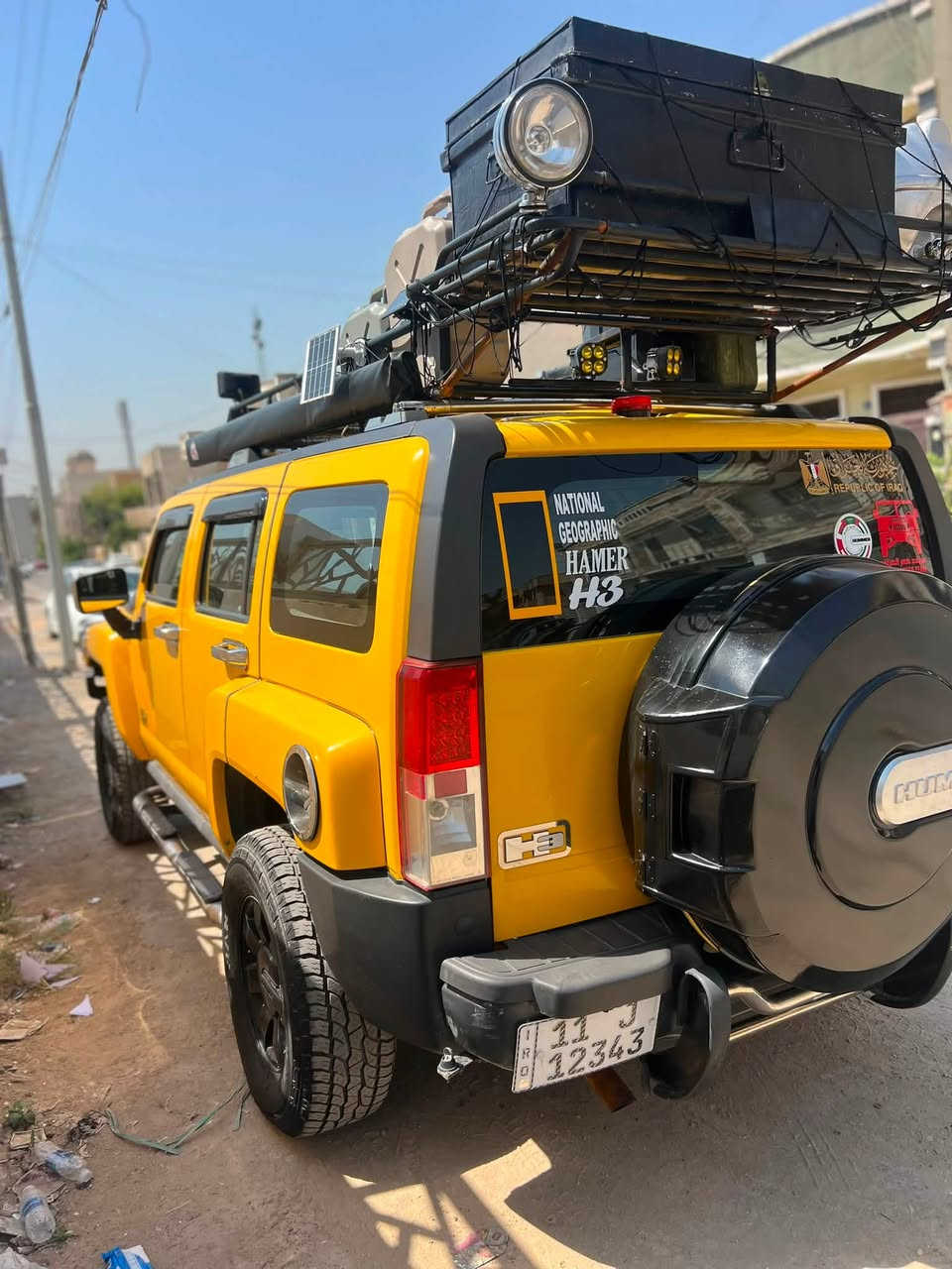 HUMMER H3
بدون صبغ موديل 2007 رقم بغداد مميز 
ولون مميز منظومة غاز 
تبريد ميحتاج اسولف بيه لان معروف تبريد الهمر 
125$ 
‏‭***********‬
