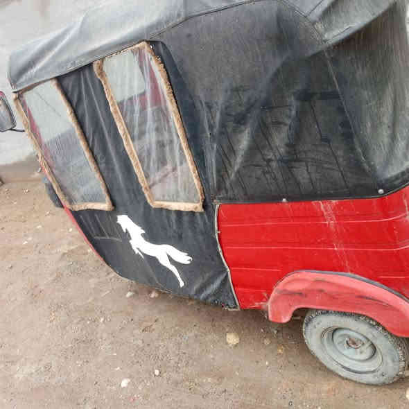 سلام عليكم تكتك للبيع موديل 17شهر العاشر تكتك خير من الله مكاني ديالى السعر 2/800وبيهه مجال ***********
