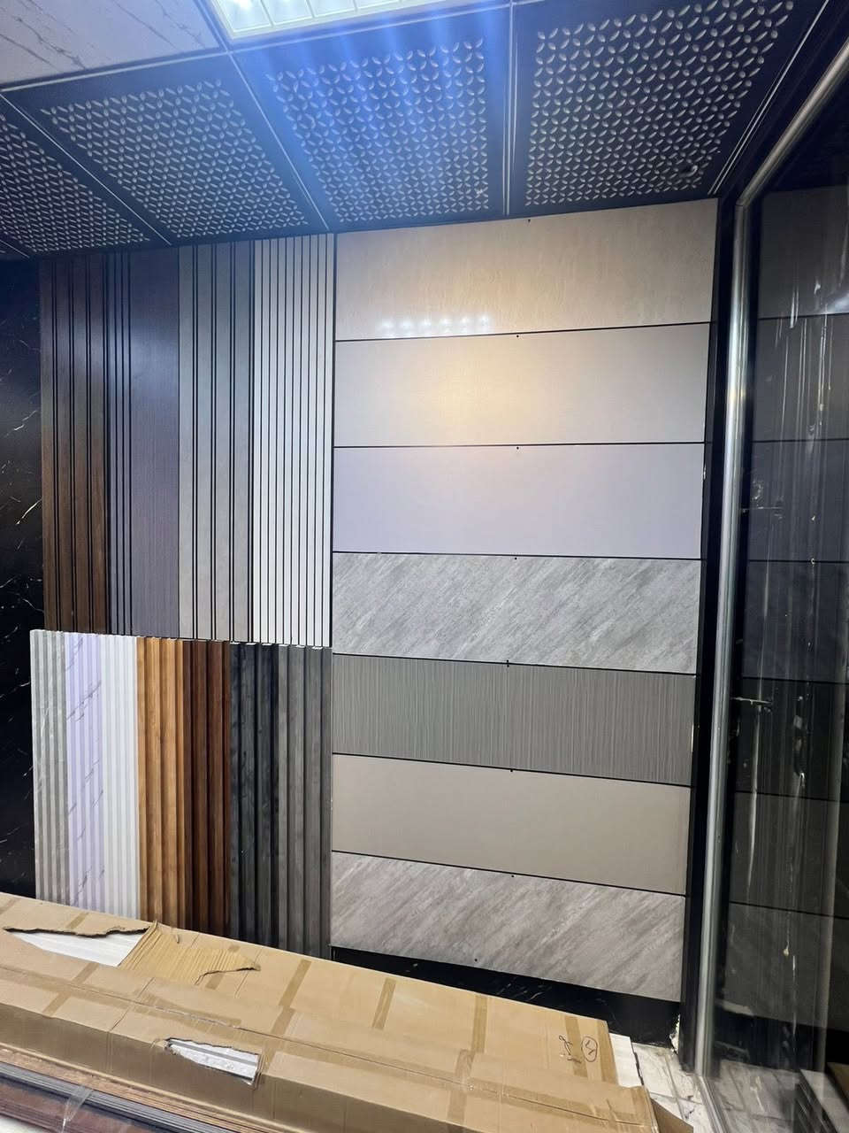 ✨ خلصتوا الامتحانات؟
ليش تبقى تأجّل؟
رمضان قرب، والتغيير هسه أحلى 🏠🌙

محلك، غرفتك أو بيتك محتاج لمسة جديدة؟
إحنا نخلّي المكان يحچي عن نفسه ✨

بديل الخشب | بديل الرخام | أصباغ | جبسن بورد
تصاميم عصرية… شغل نظيف… فرق ينعرف من أول نظرة 👌

🔥 أسعار تنافسية ومناسبة للجميع
🔒 الجودة مضمونة
🎯 تنفيذ حسب الطلب وبذوق يرضيك

📍 حي القاهرة – قرب حسينية آل البيت
📩 راسلونا خاص
⚠️ التاج للديكور *********** �
