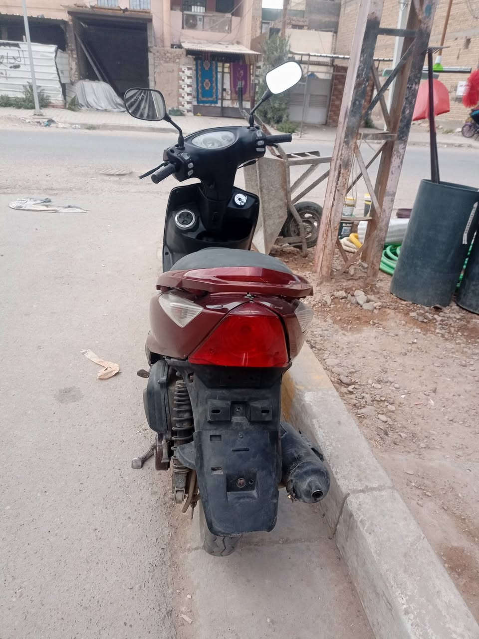 السلام عليكم دراجة ثعلب للبيع كاملة كلشي مابيهة كهربائيات شغالة السعر 550 وبيهة مجال
العنوان بغداد الحسينية  ***********
