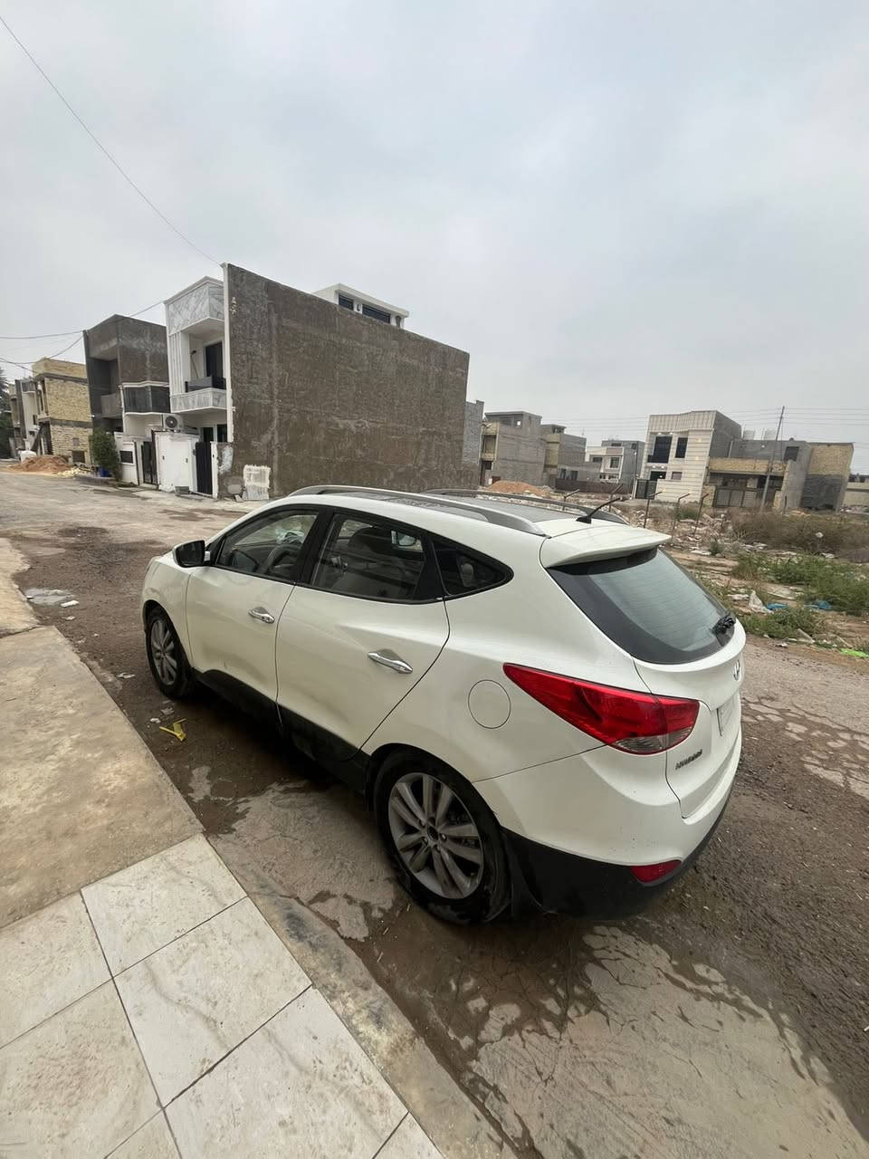 توسان خليجي موديل 2010 محرك 2400دوش   حادثها بابين جهة السائق
موصفات:-
بانوراما- 
كرسي السائق كهربائي-
بصمه تشغيل 
اشاير ب المري 
رقم بغداد
130
واتساب
***********
