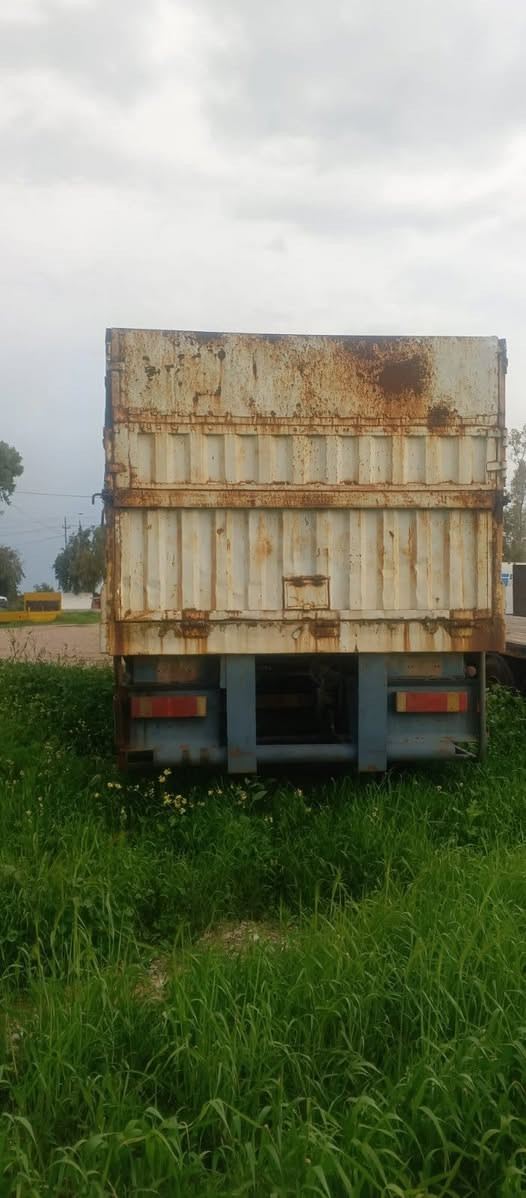 لبیع عاربانە ***********
