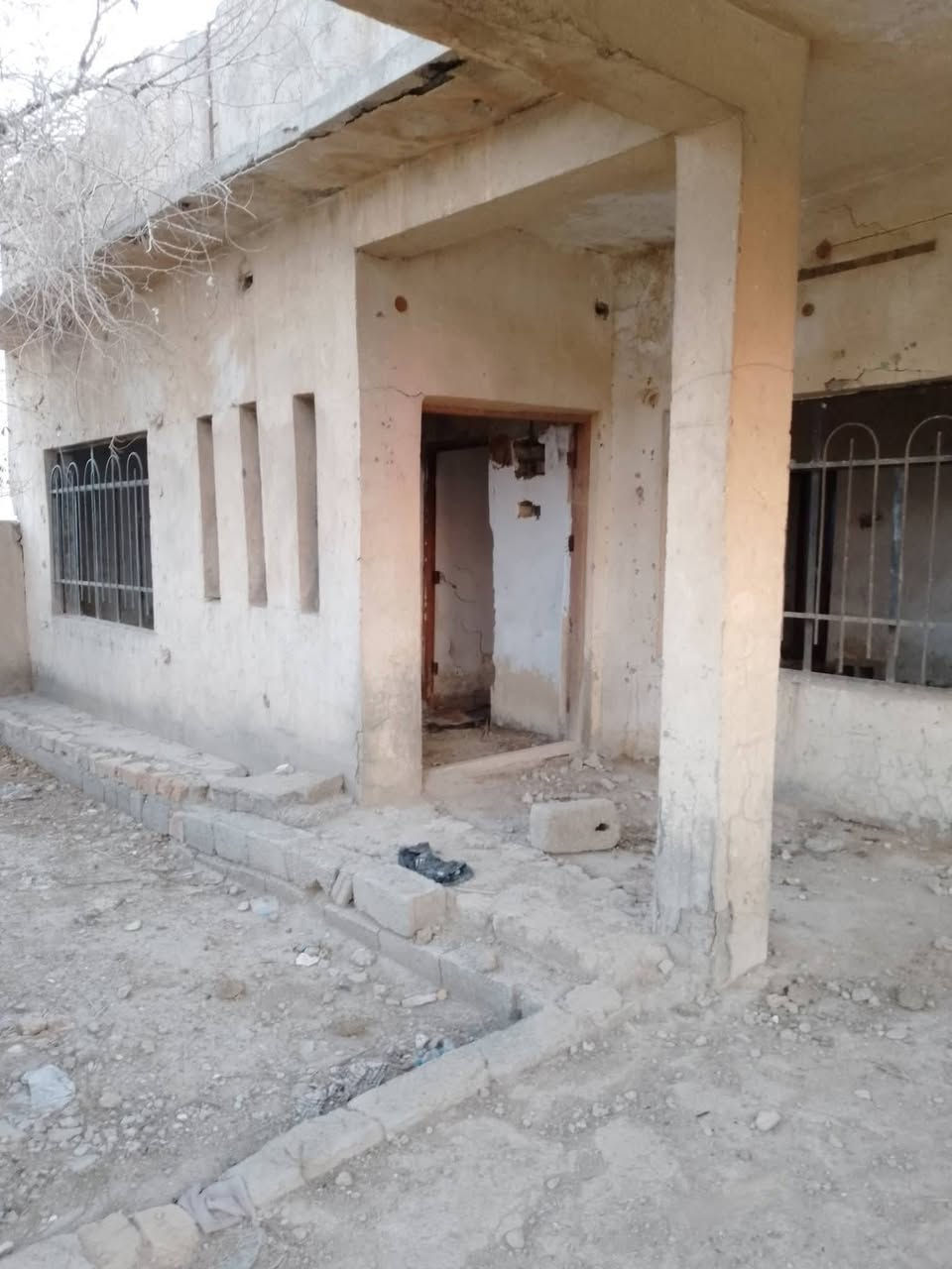 يا الله دار للبيع كاطون الرحمه منطقة 7000 قرب مدرسة الاكليل المساحه 240علما الدار قديم يعتبر قطع(‏‪***********‬‏) يوجد وتساب مساحه 240
