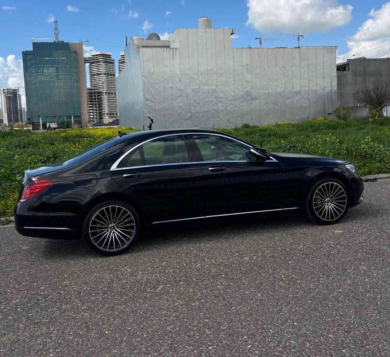 مرسيدس ئيس كلاس ٢٠١٤محرك گاز٦سلندر حجم ٣٥٠سوپه ر گير و مكين وشتى هه مووى به شه رت نرخى٢٦٥
نيو جملغ پيشه وه بوياخ بى ژورى بى اربگ 
*********** أربيل, العراق
