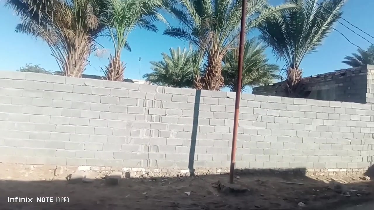 ياالله 
بيت للبيع المساحه 350 م ركن
طابو زراعي سند 25//يتكون من غرفتين نوم وصاله كبيره ومطبخ وحمام وصحيات واستقبال لنص حديقه جانبيه كبيرة مع وجود نخل حمال عدد 5 
توفر كافت الخدمات ماء گهرباء وخط مولد وانترنت ظوئي 
يبعد عن التبليط 50م 
العنوان ديوانيه نهاية الحي العسكري شارع 30 قرب حسينيه ام البنين 
السعر خاص وكلشي بل قسمه 
للاستفسار ***********و***********
